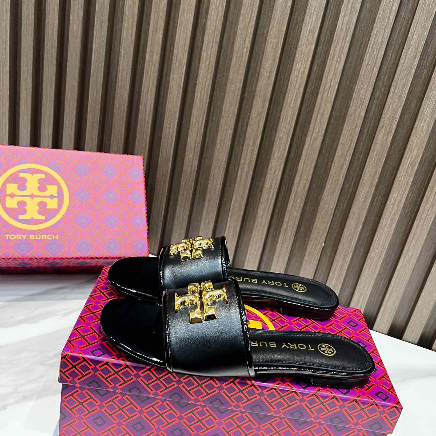 Tory Burch Eleanor Slide - DesignerGu