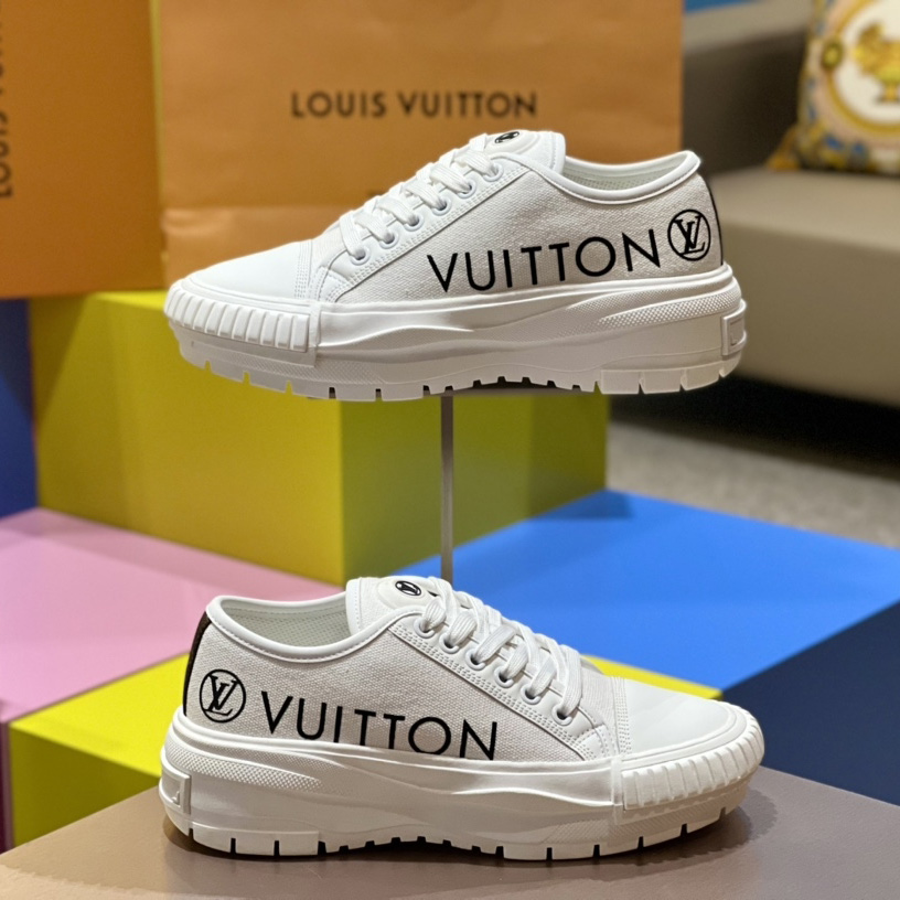 Louis Vuitton LV Squad Sneakers - DesignerGu