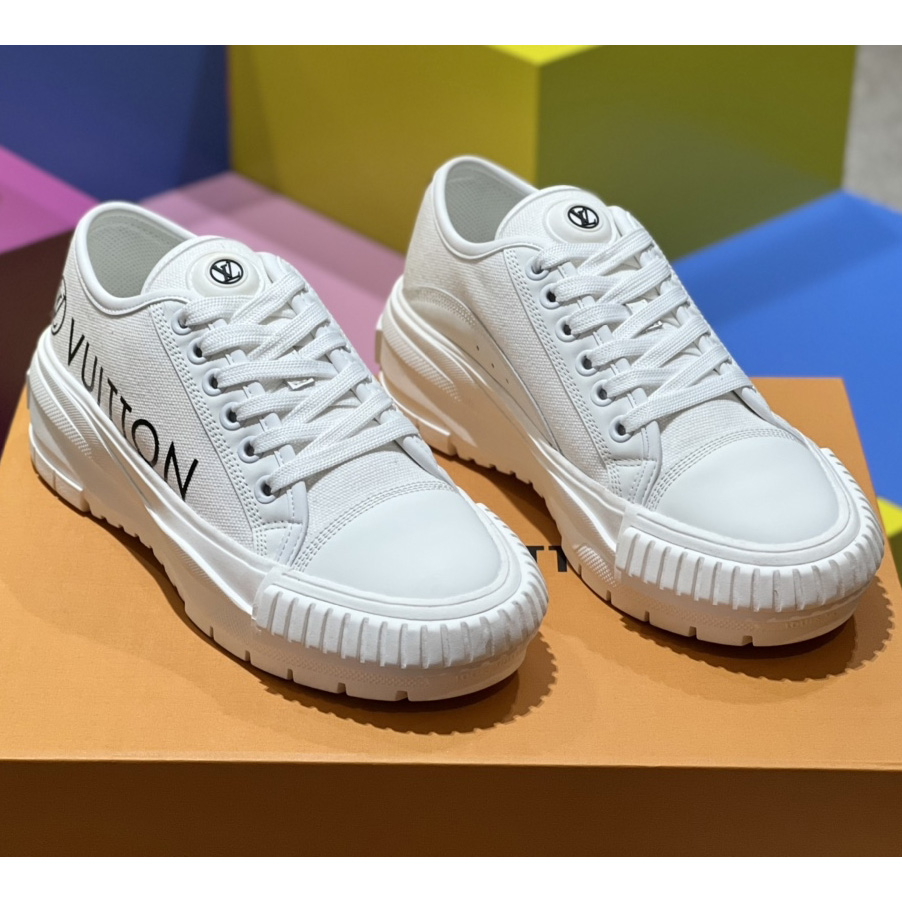 Louis Vuitton LV Squad Sneakers - DesignerGu