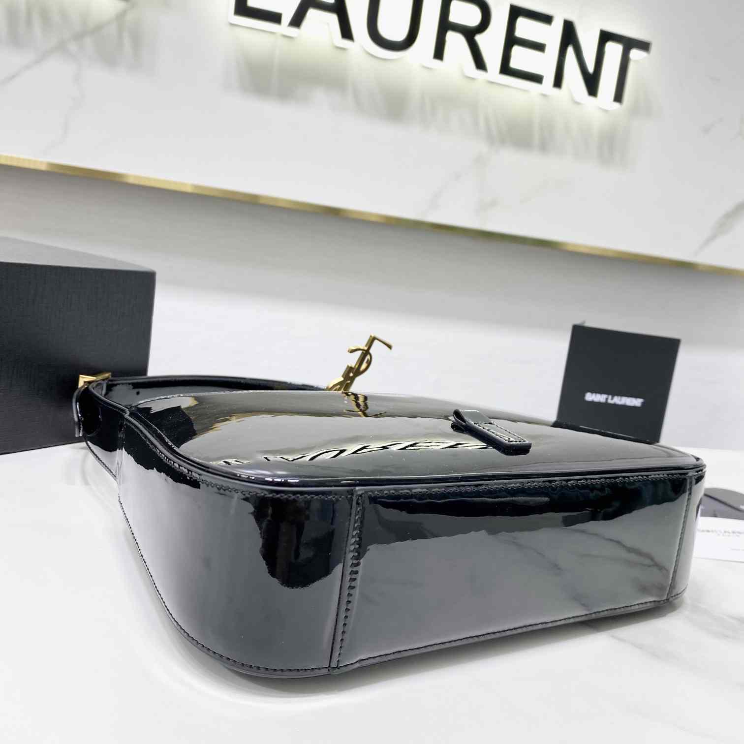 Saint Laurent Le 5 À 7 In Patent Leather - DesignerGu