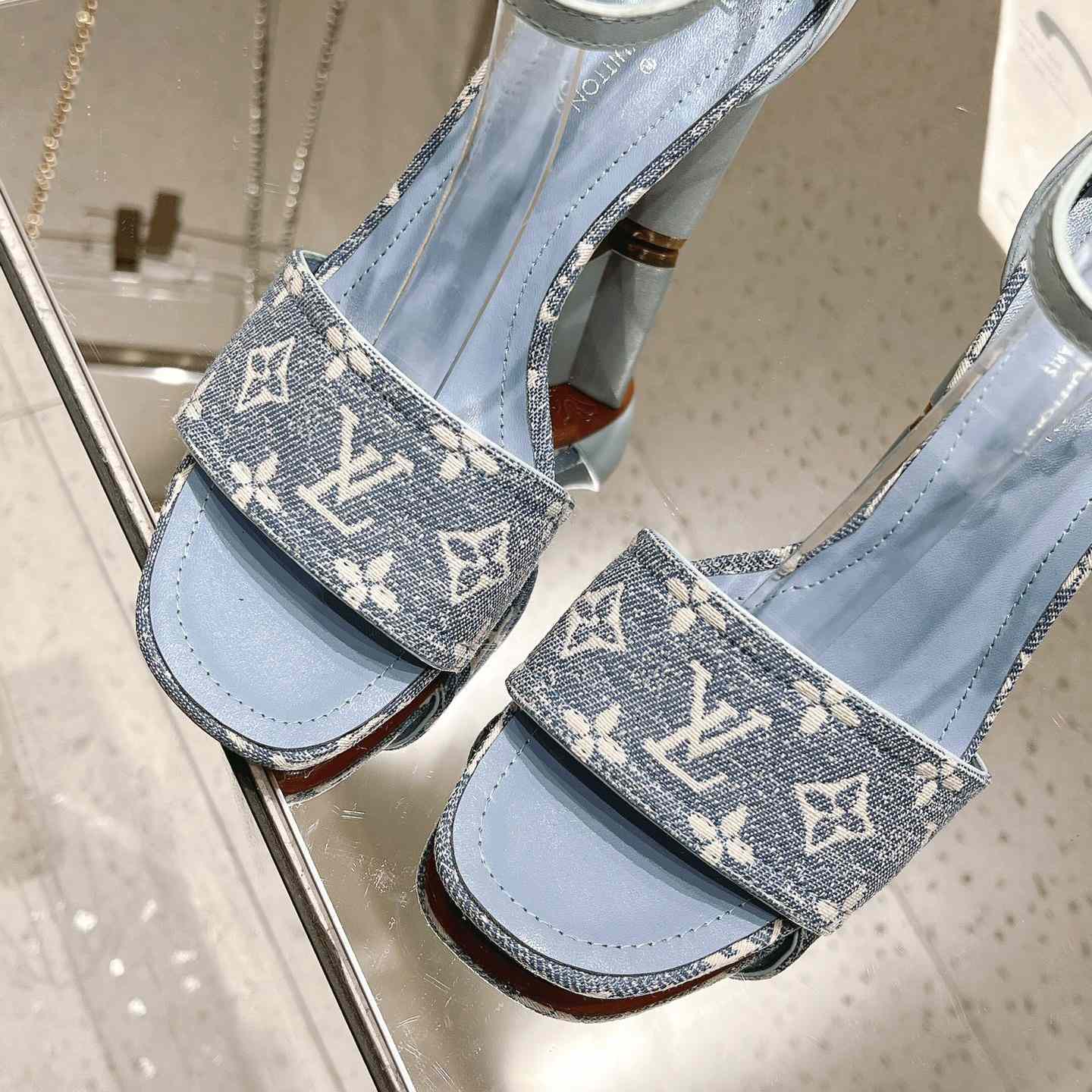 Louis Vuitton Silhouette Sandal   1AAZT8 - DesignerGu