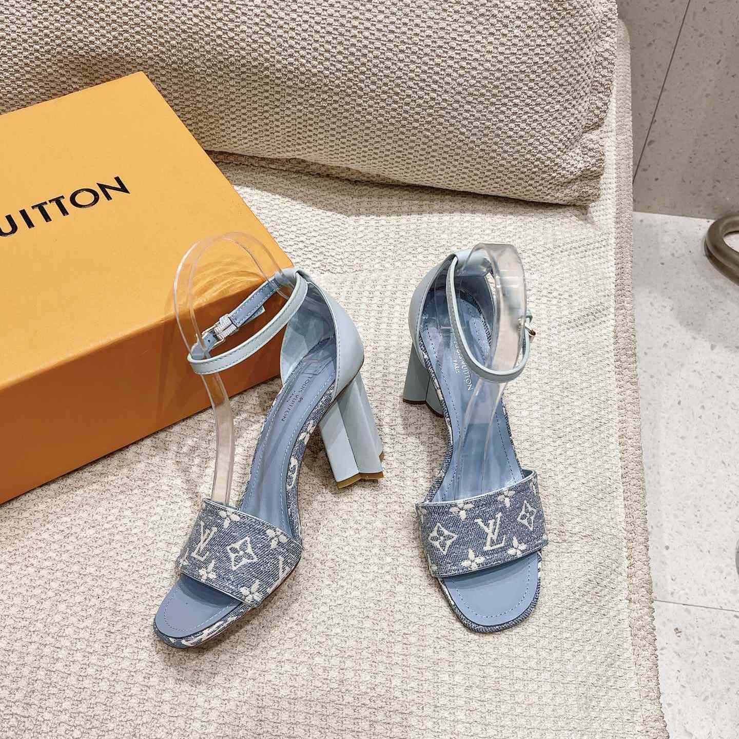 Louis Vuitton Silhouette Sandal   1AAZT8 - DesignerGu