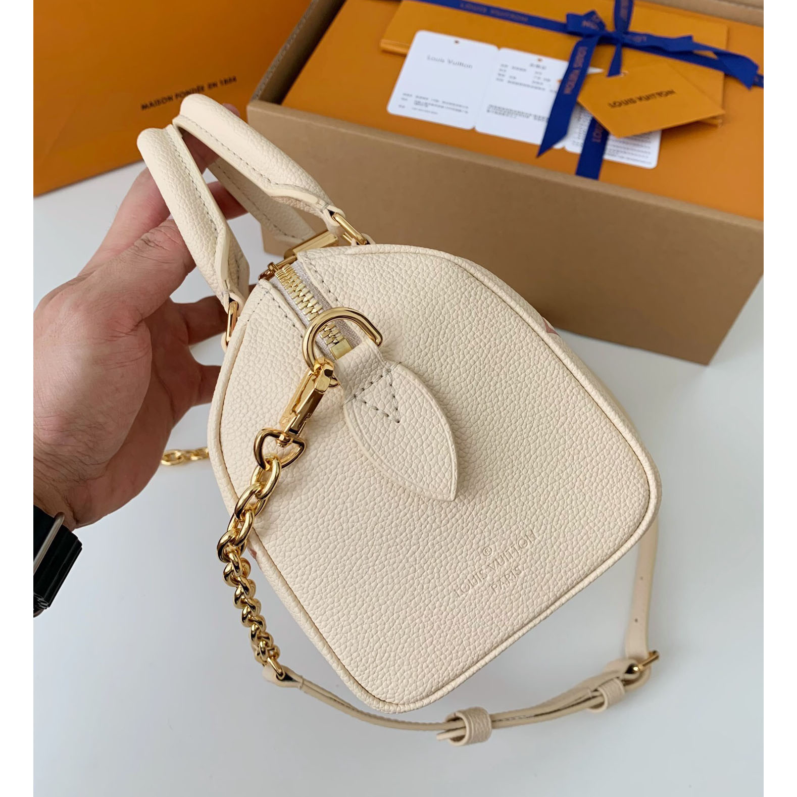 Louis Vuitton Speedy Bandouliere 20    M46397 - DesignerGu