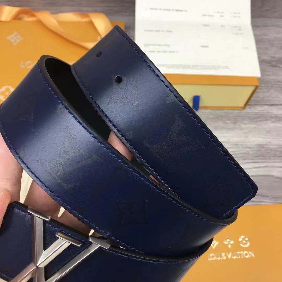 Louis Vuitton LV Pyramide 40MM Reversible Belt   M9914U - DesignerGu