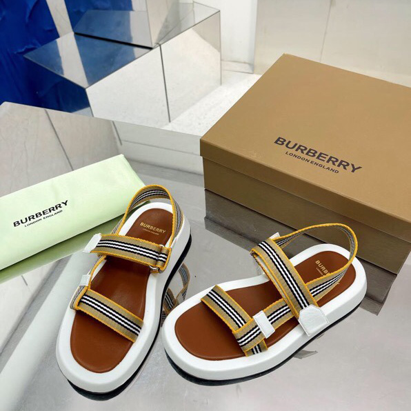 Burberry Icon Stripe Flat Sandals - DesignerGu