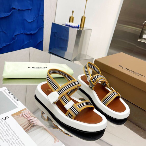 Burberry Icon Stripe Flat Sandals - DesignerGu