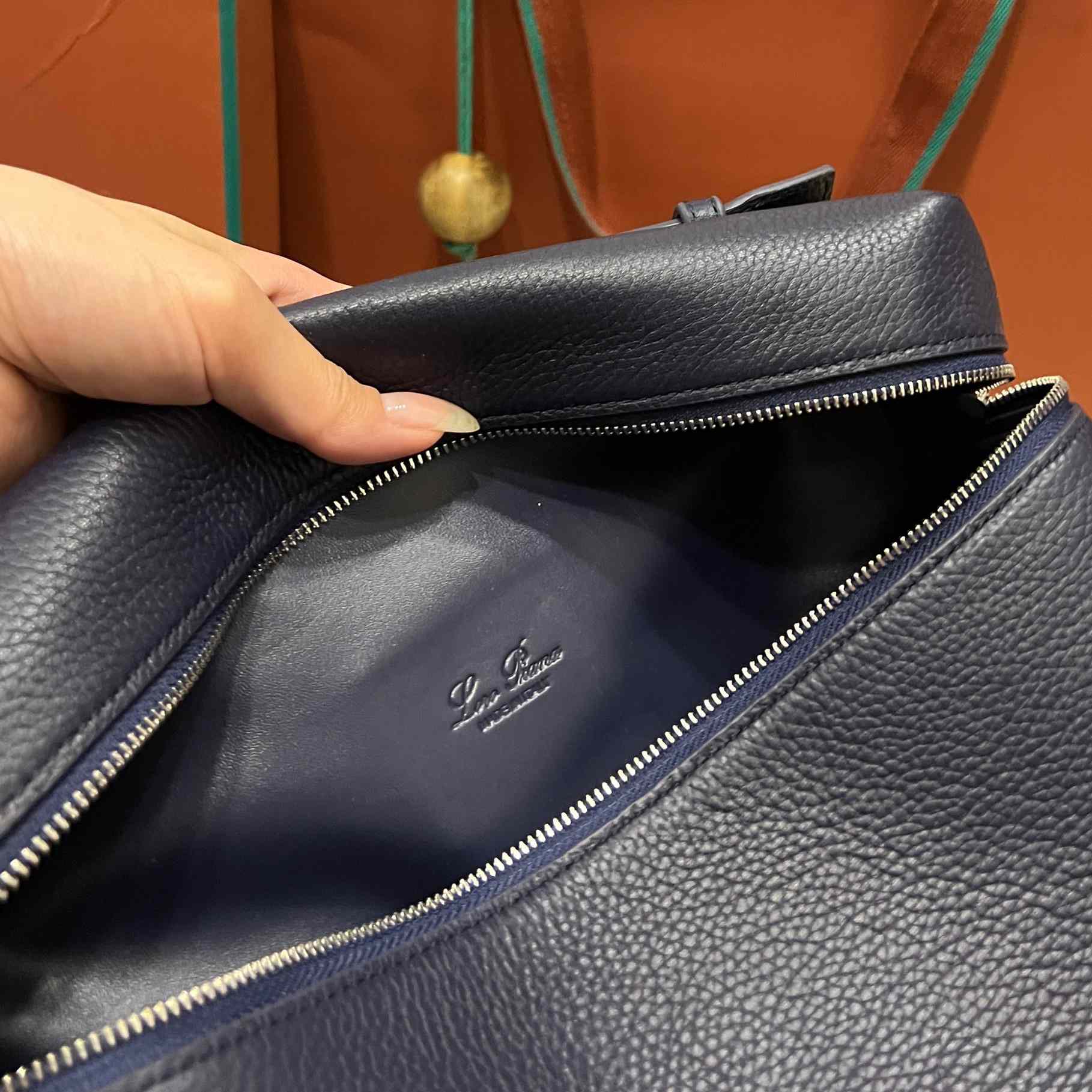 Loro Piana Extra Pocket Pouch L27 - DesignerGu