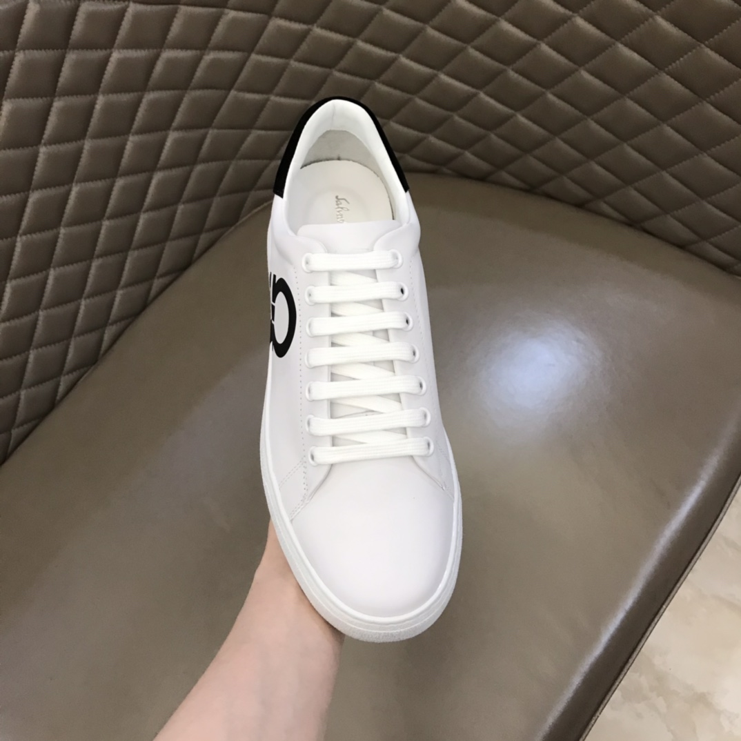 Ferragamo Gancini Sneaker - DesignerGu