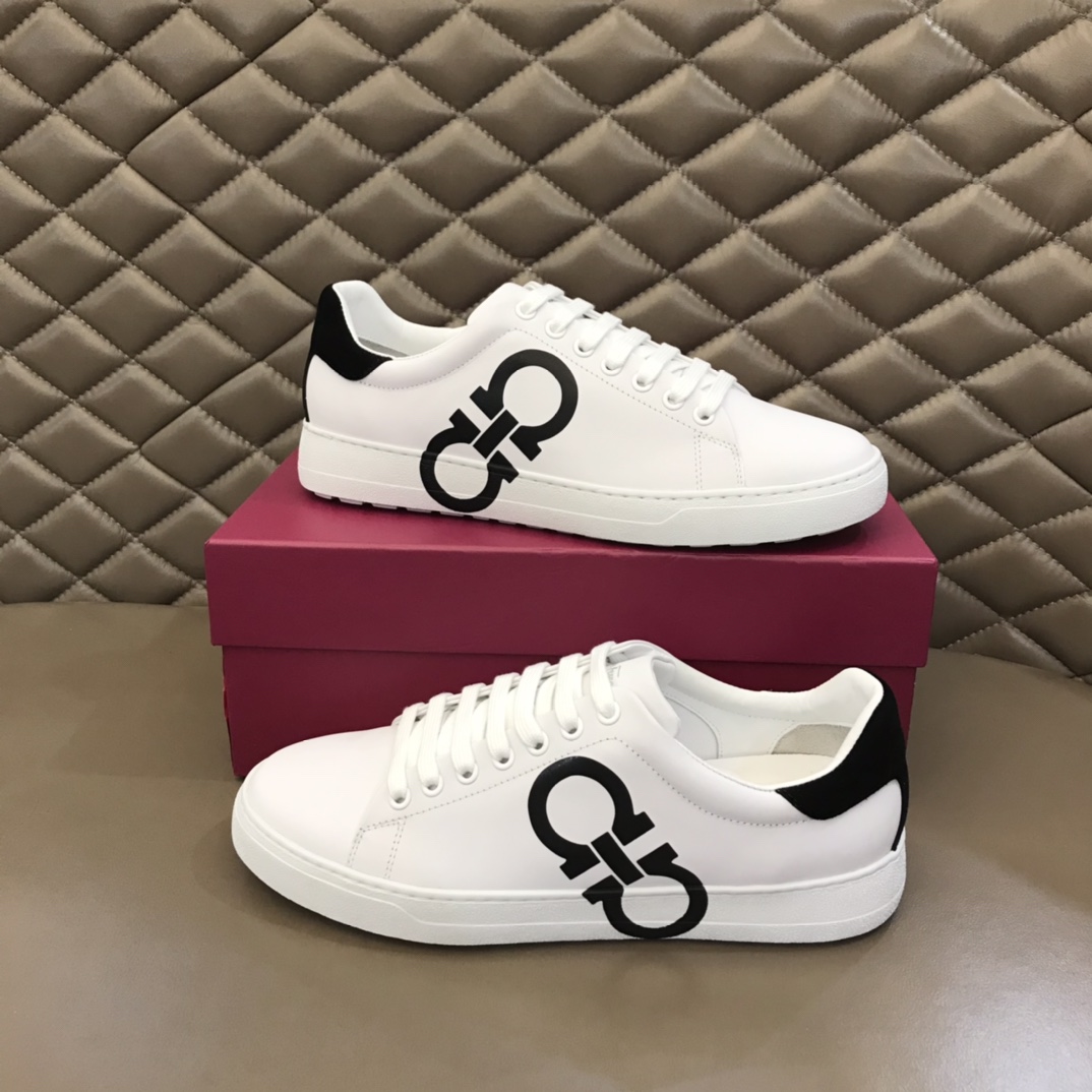 Ferragamo Gancini Sneaker - DesignerGu