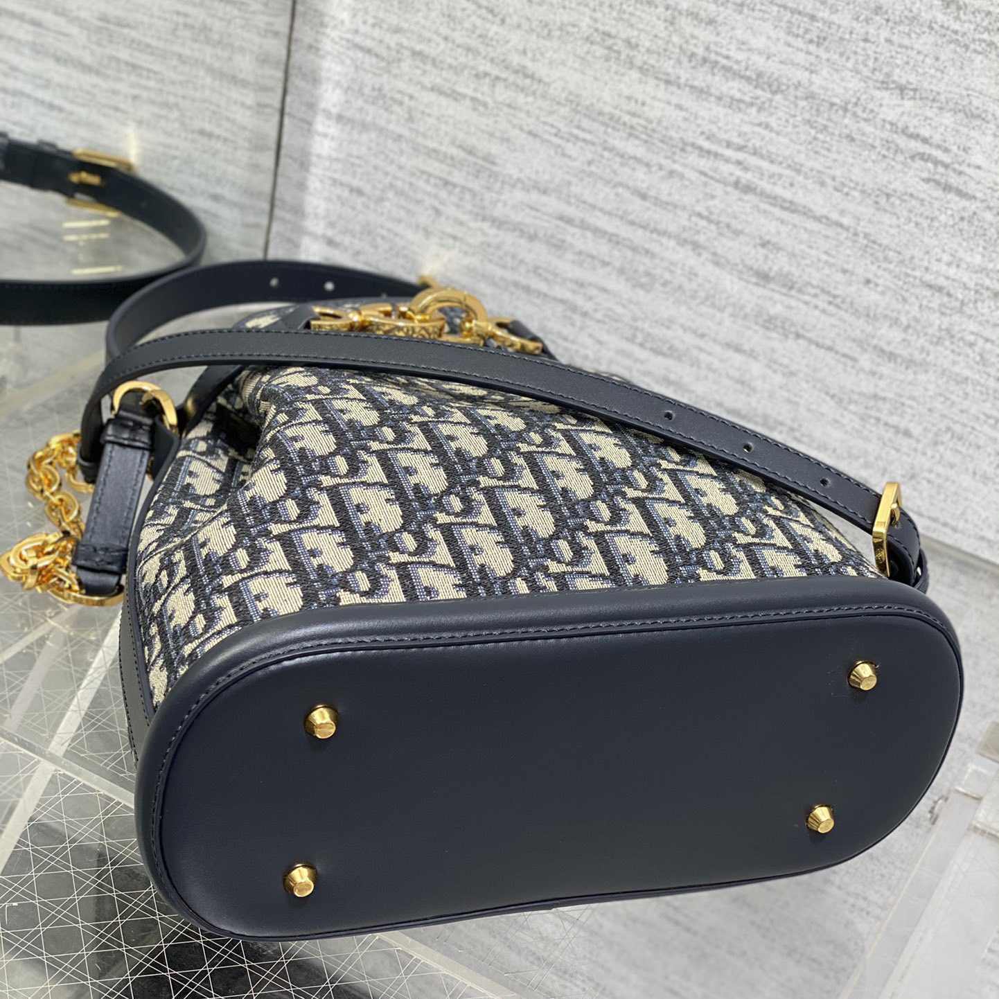 Dior Medium C'est Dior Bag - DesignerGu