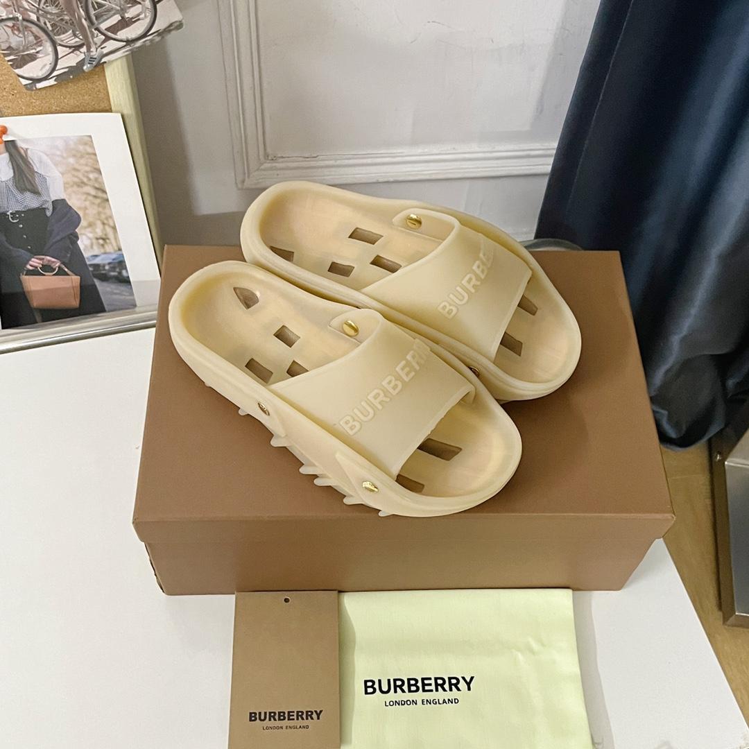 Burberry Bucklow logo slides - DesignerGu