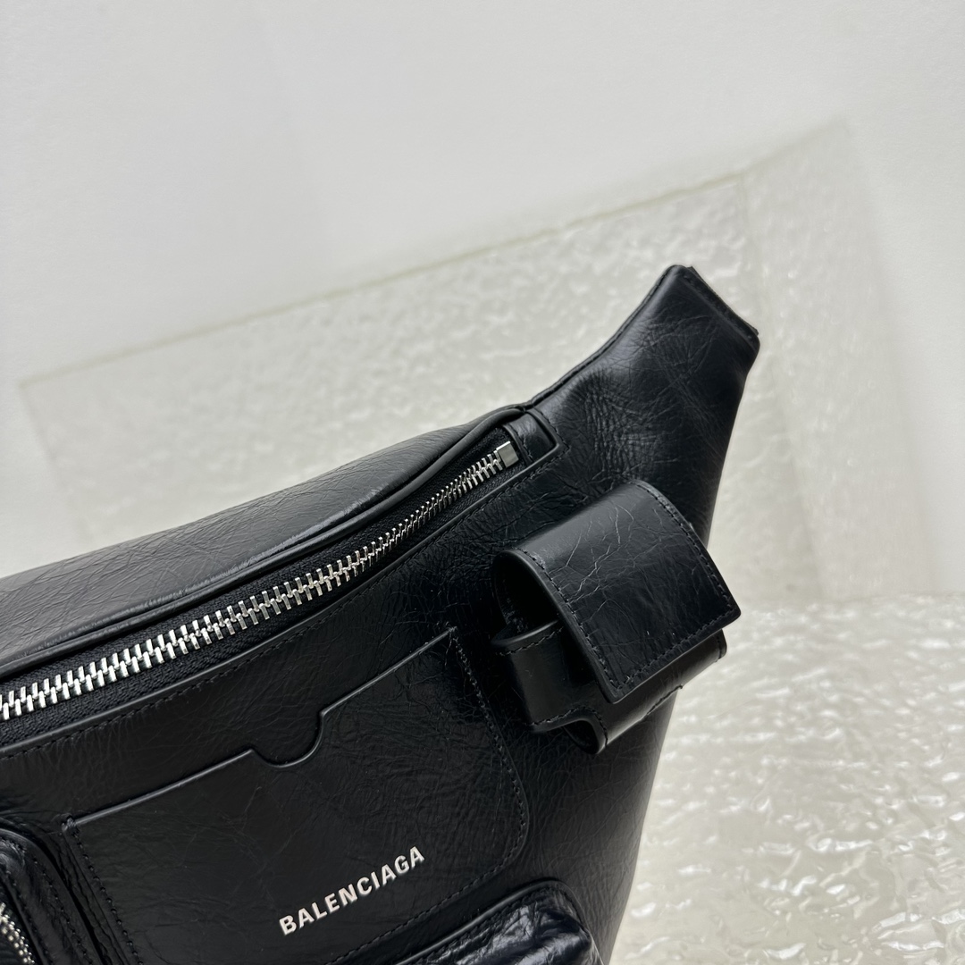 Balenciaga Superbusy Beltpack In Black - DesignerGu