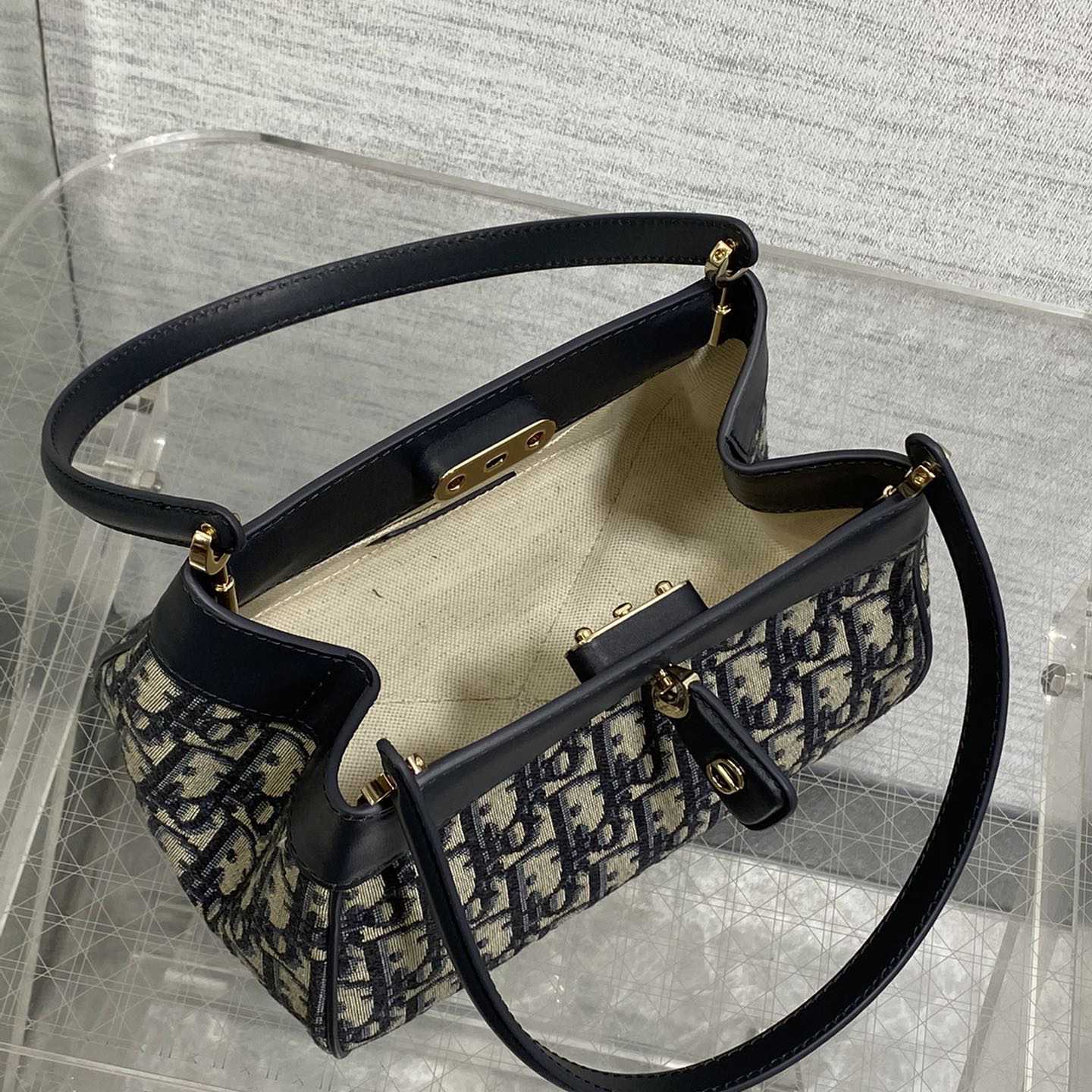 Dior Small Dior Key Bag - DesignerGu