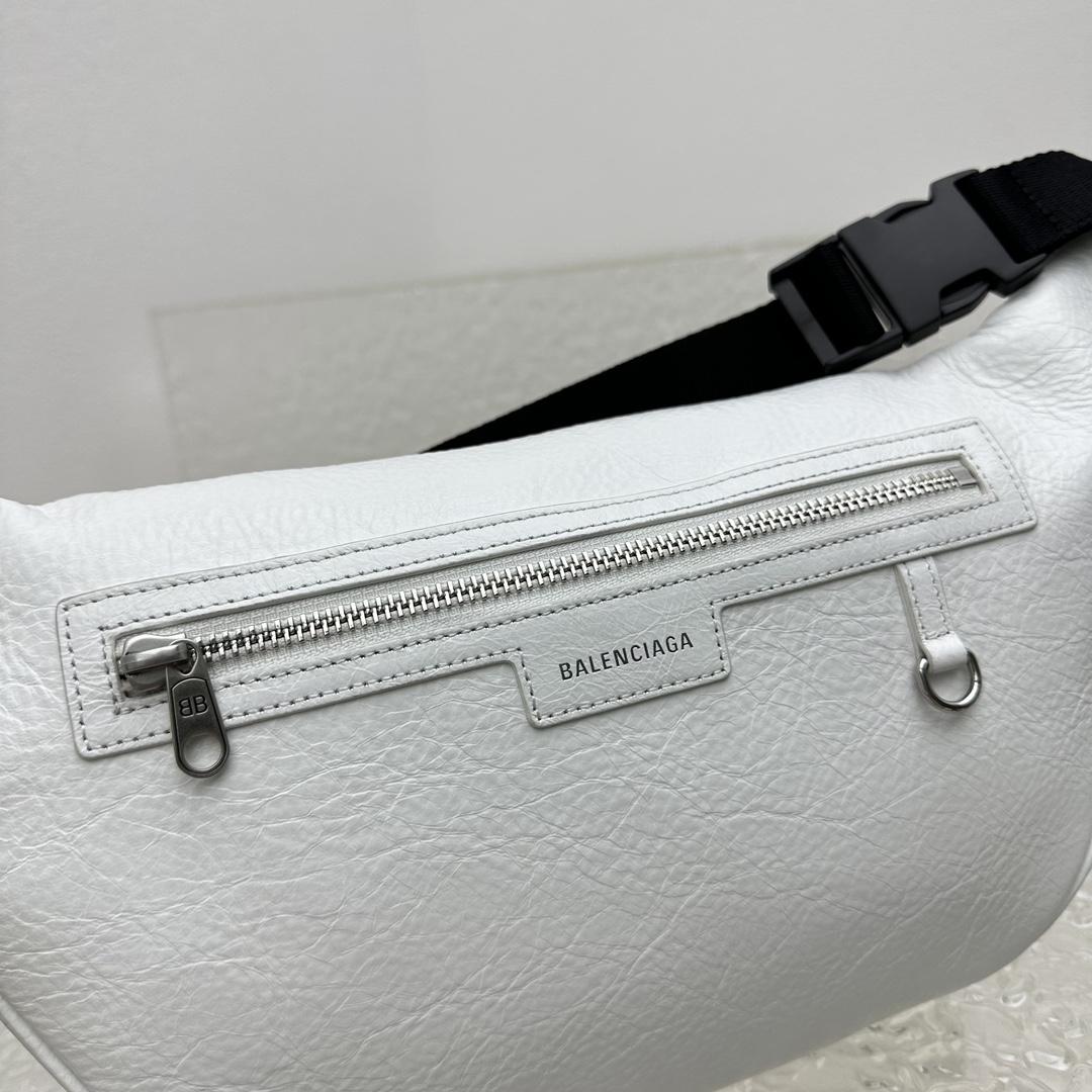 Balenciaga Superbusy Beltpack In White - DesignerGu