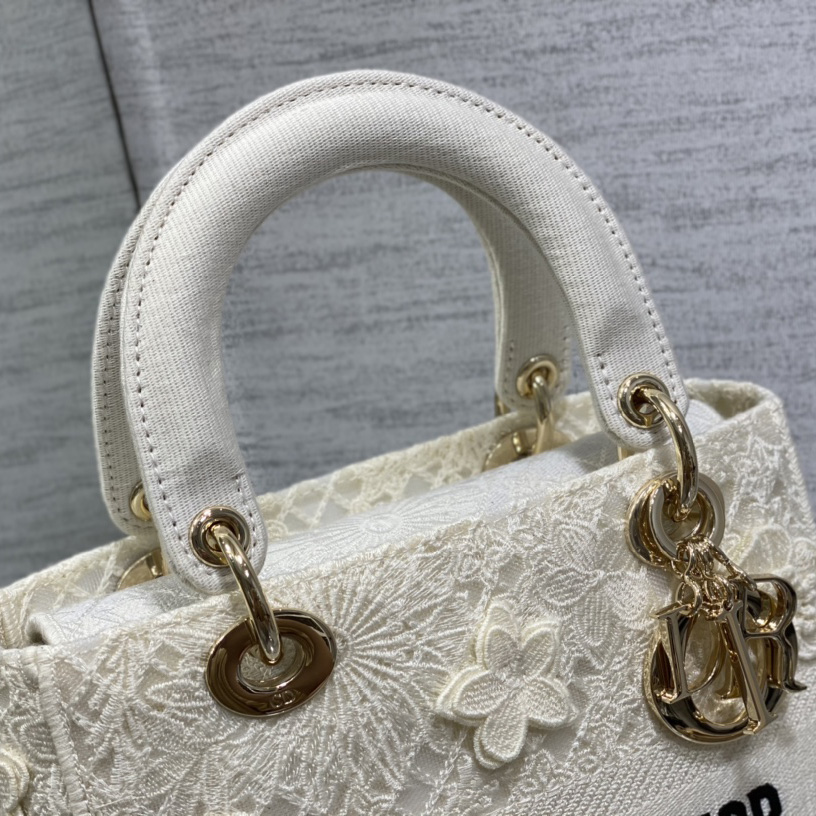 Dior Medium Lady D-lite Bag - DesignerGu