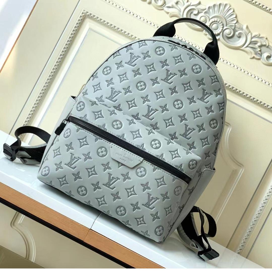 Louis Vuitton Discovery Backpack (29-38-20cm)    M46557 - DesignerGu