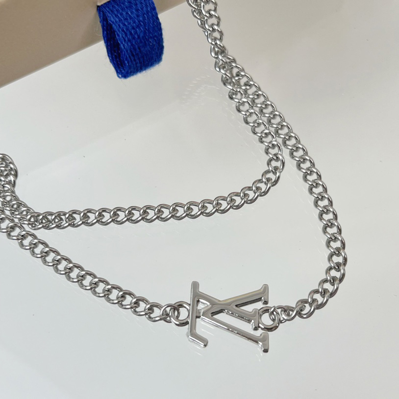 Louis Vuitton LV Paperplane Necklace      M01034 - DesignerGu