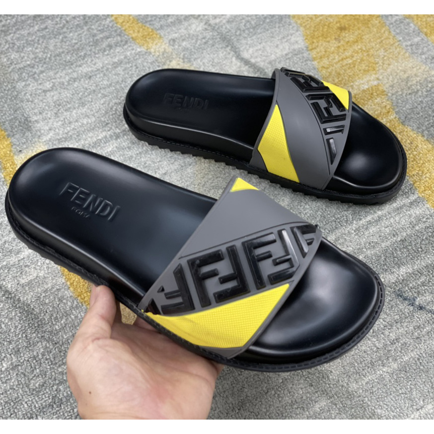 Fendi Multicolor Rubber Slides - DesignerGu