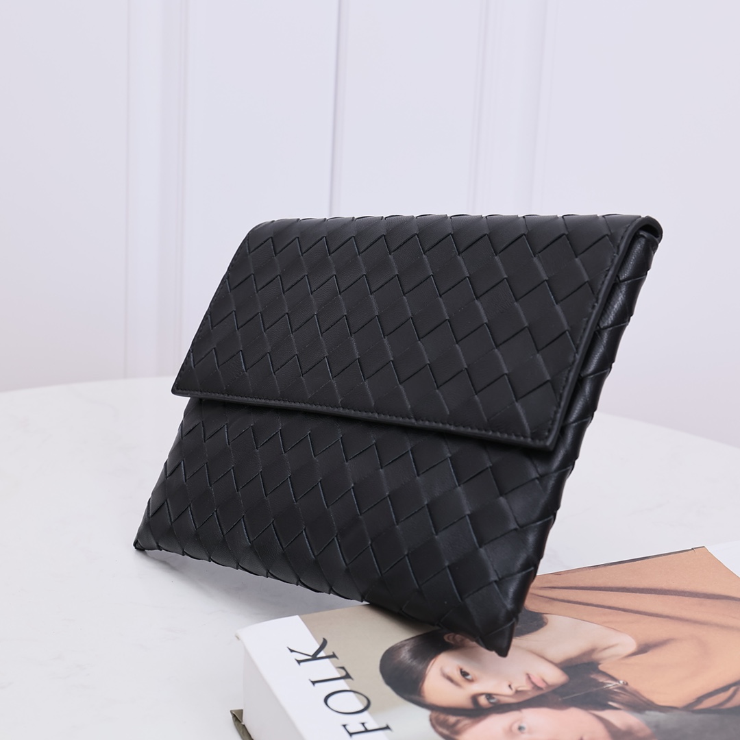 Bottega Veneta Flap Pouch - DesignerGu