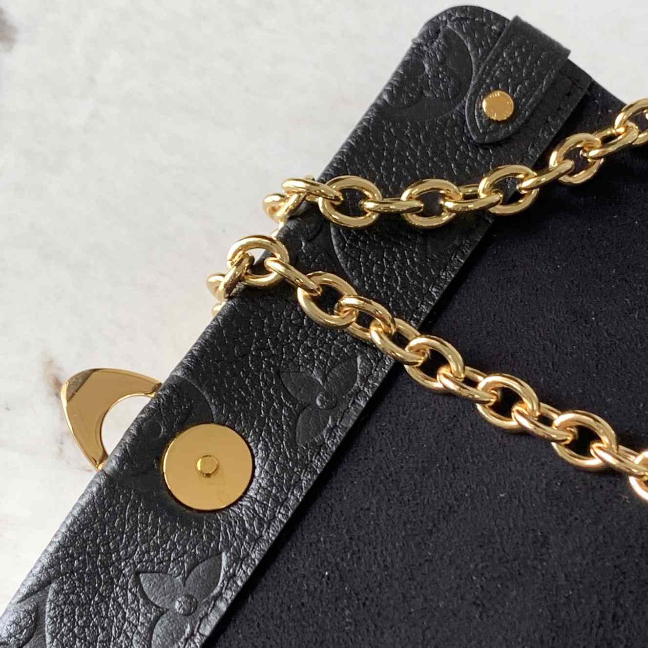 Louis Vuitton Black Monogram Empreinte Leather Vavin Wallet On Chain (19x 12.5 x 4 cm)    M67839 - DesignerGu