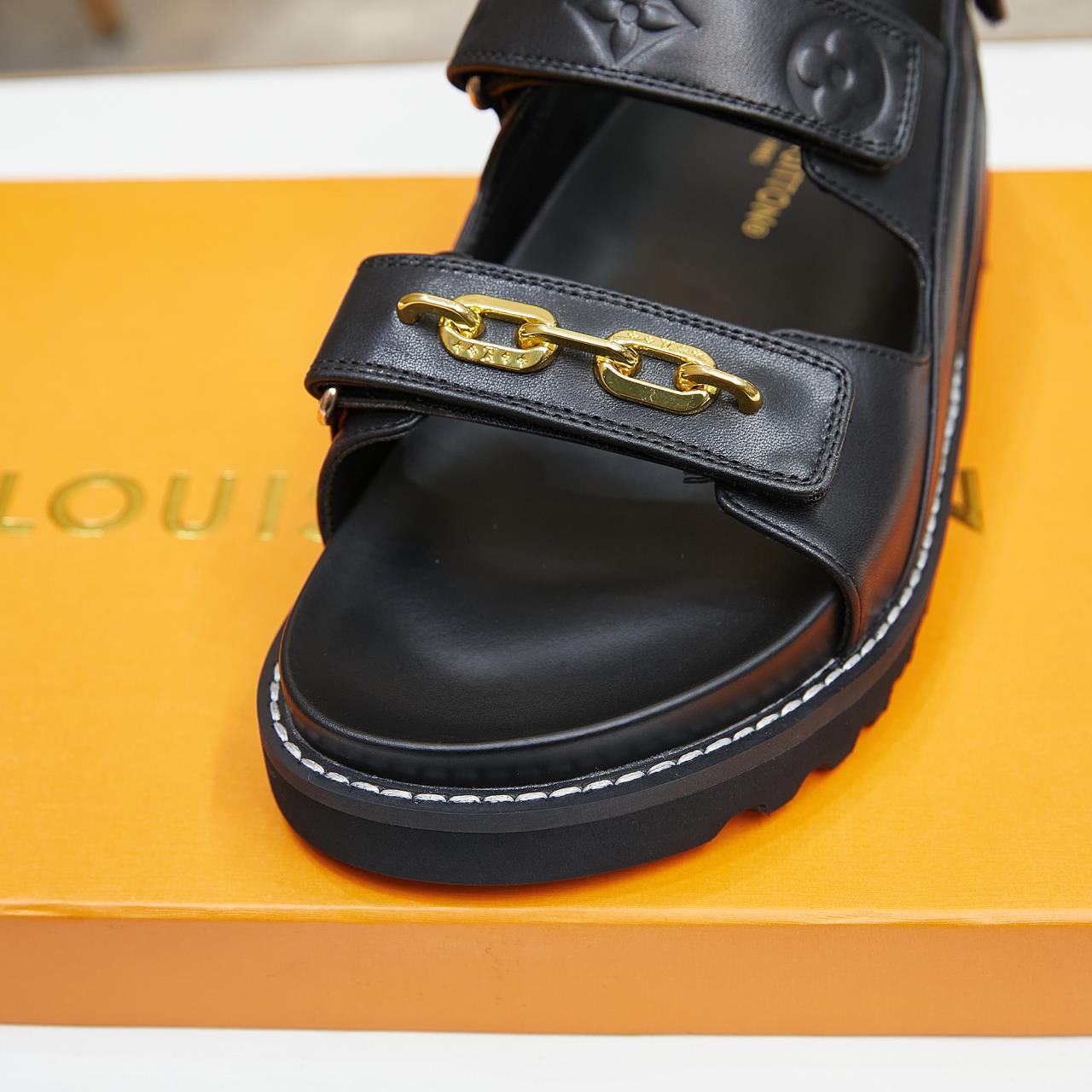 Louis Vuitton Paseo Flat Comfort Sandal   1AB3QE - DesignerGu