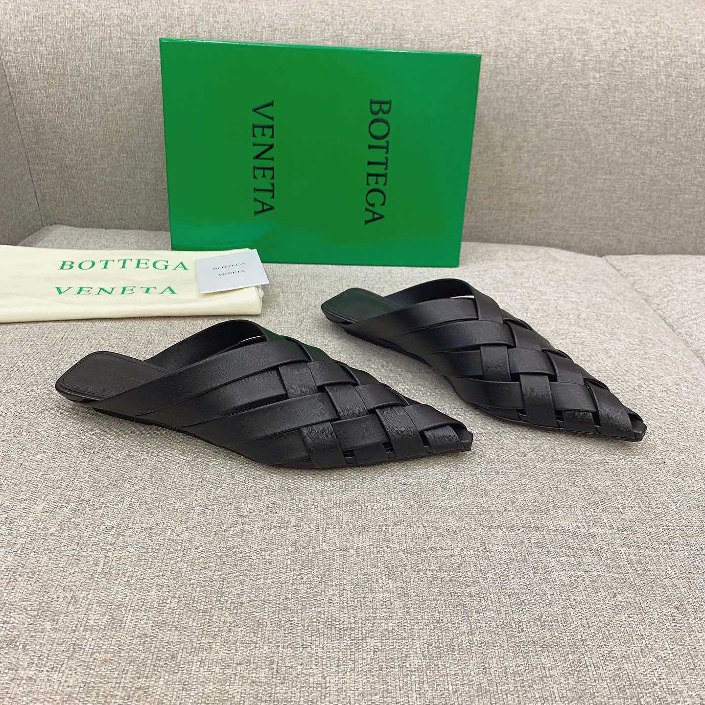 Bottega Veneta Alfie Slipper - DesignerGu