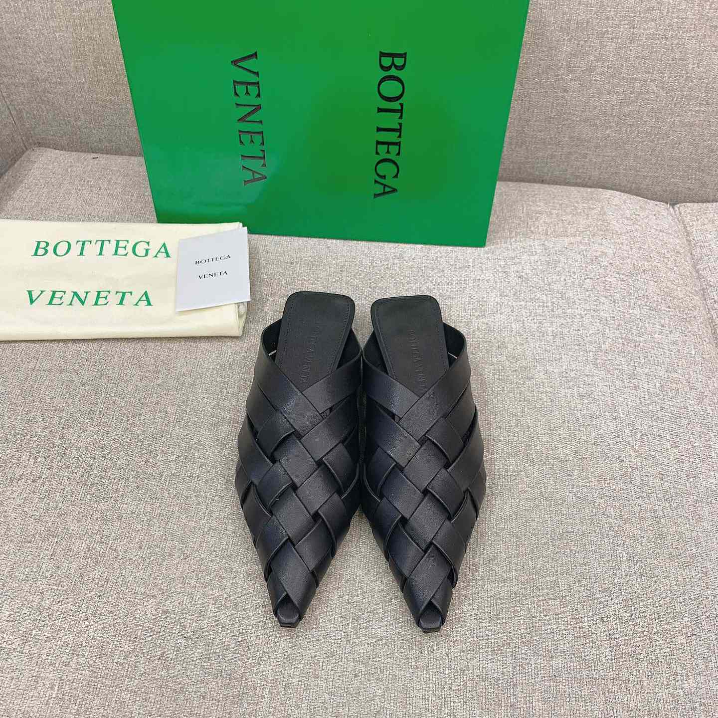 Bottega Veneta Alfie Slipper - DesignerGu