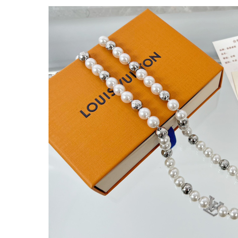 Louis Vuitton Monogram Pearls Necklace    M01157 - DesignerGu