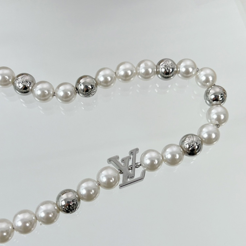 Louis Vuitton Monogram Pearls Necklace    M01157 - DesignerGu