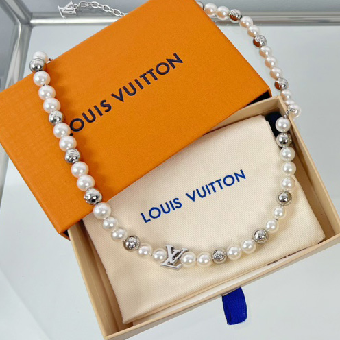 Louis Vuitton Monogram Pearls Necklace    M01157 - DesignerGu