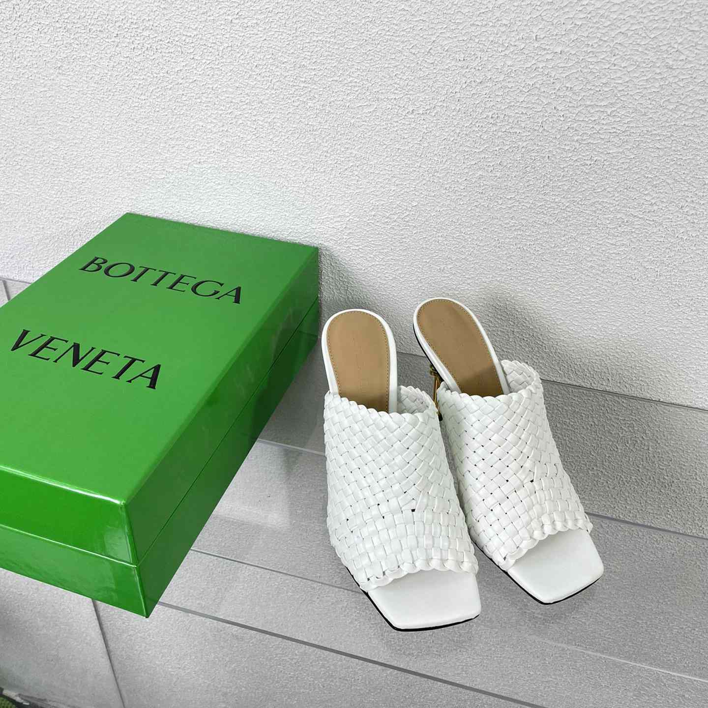 Bottega Veneta Knot Mule - DesignerGu