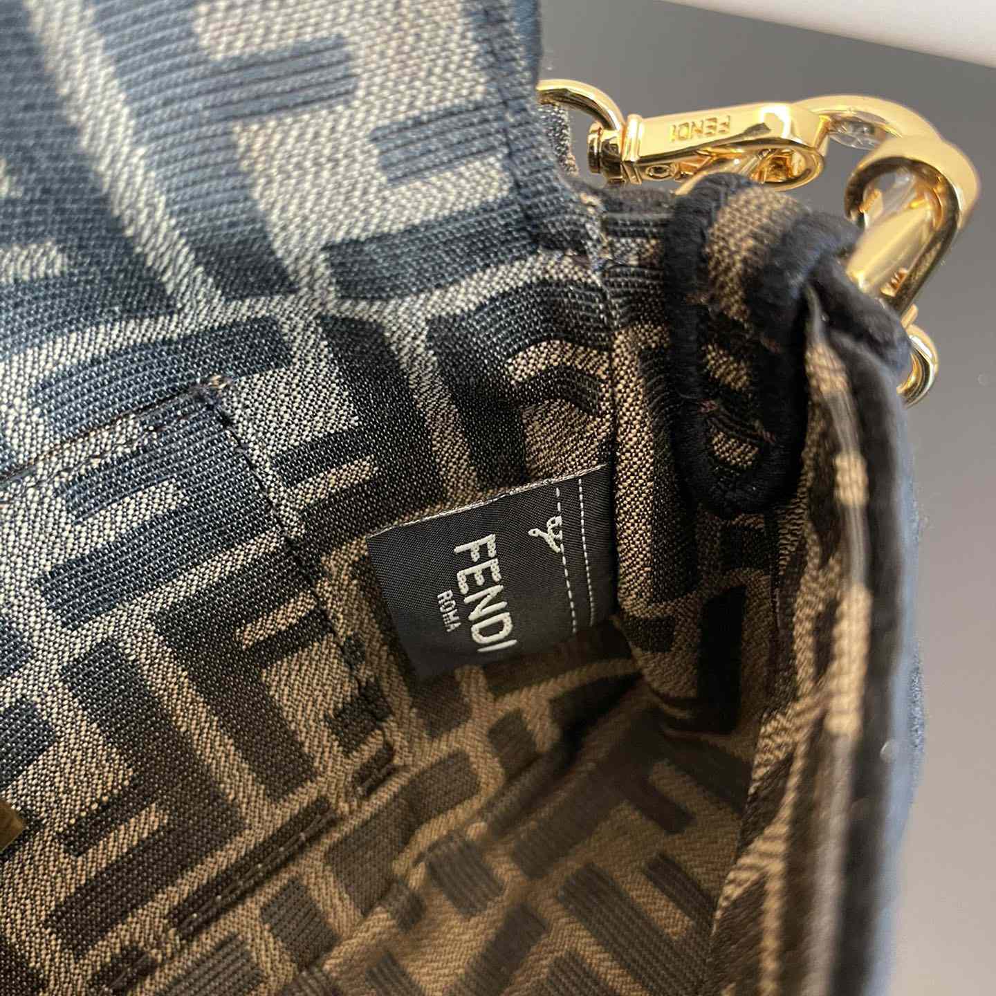 Fendi Baguette Mini Jacquard FF Fabric Bag - DesignerGu