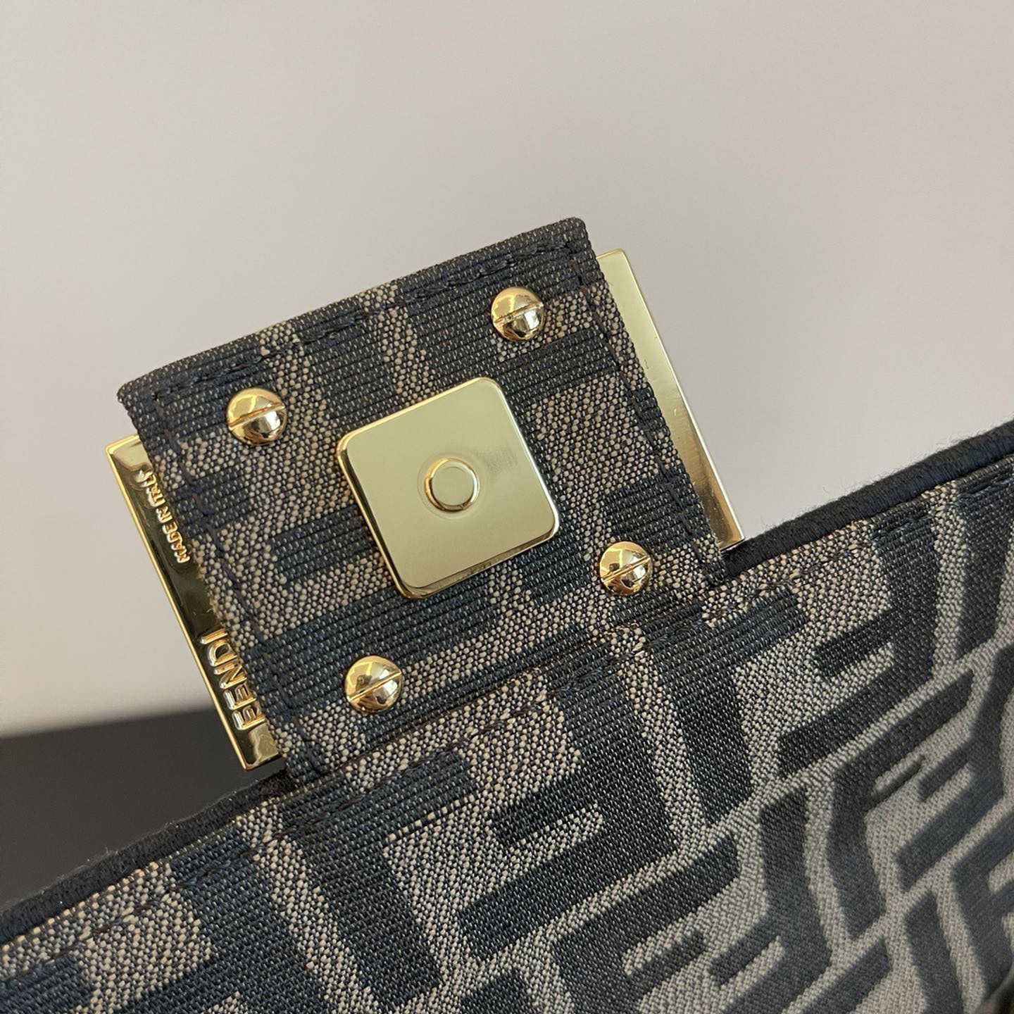 Fendi Baguette Mini Jacquard FF Fabric Bag - DesignerGu