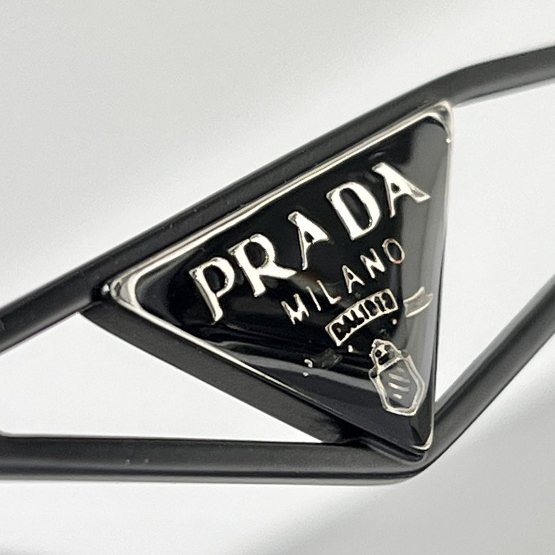 Prada Symbole sunglasses    SPR50zs - DesignerGu