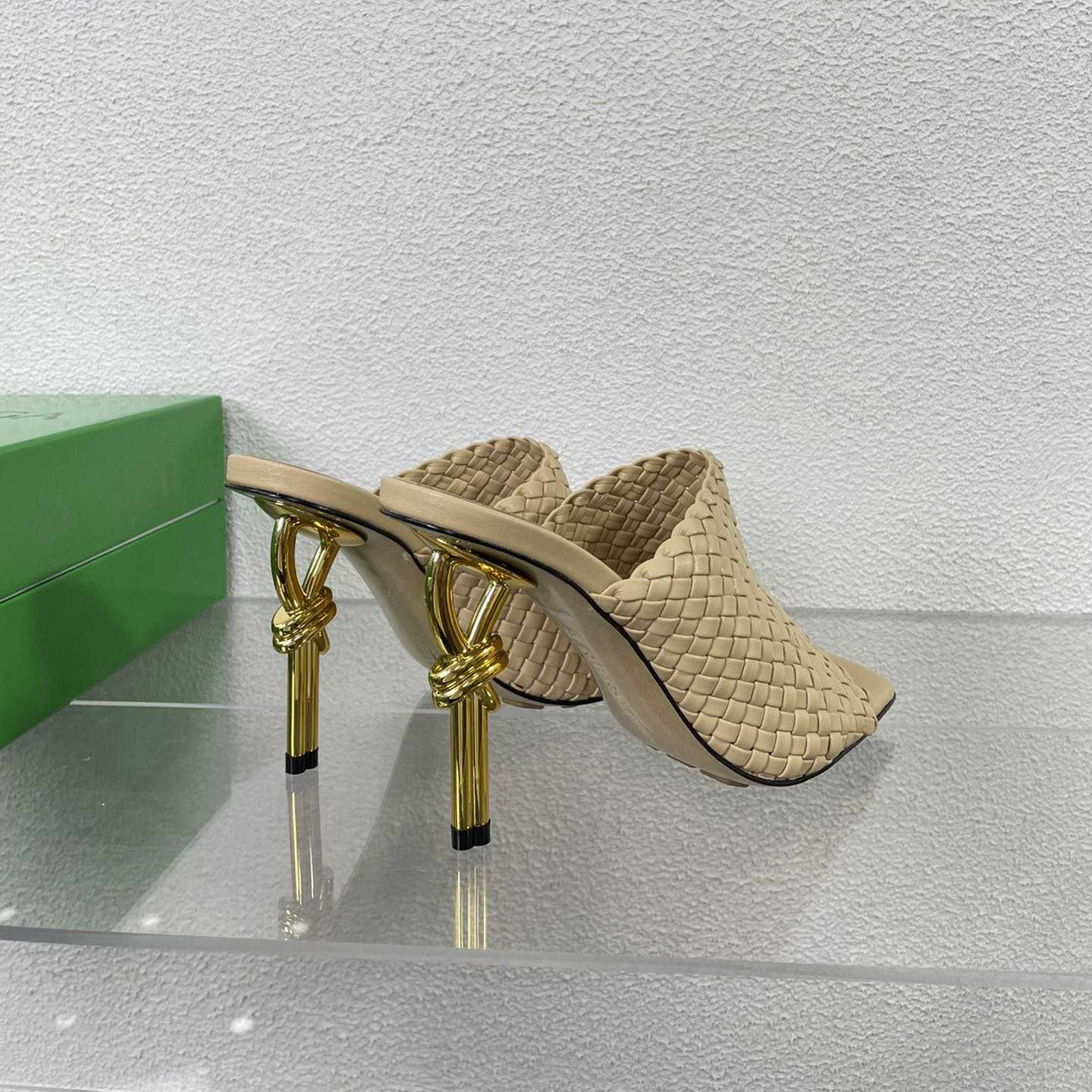 Bottega Veneta Knot Mule - DesignerGu