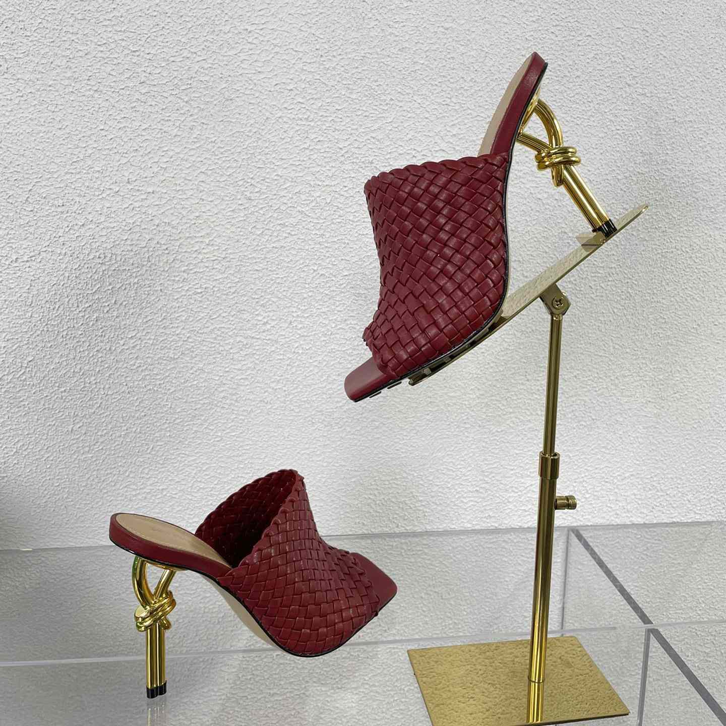 Bottega Veneta Knot Mule - DesignerGu