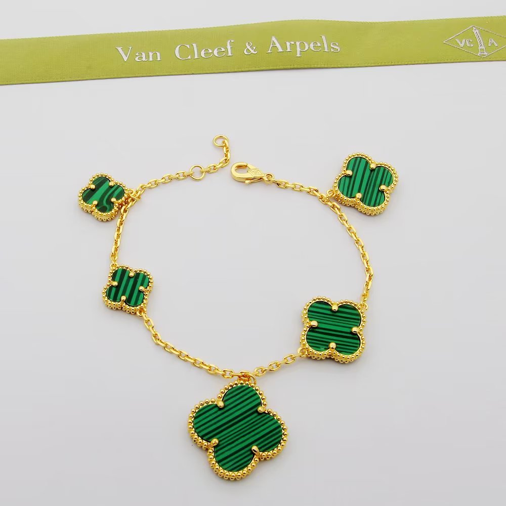 Van Cleef & Arpels Bracelet - DesignerGu