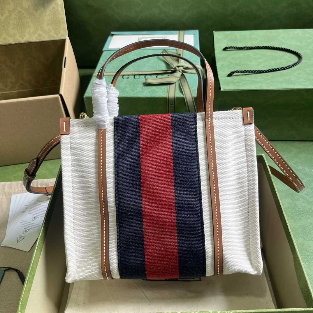 Gucci Mini Interlocking G Tote Bag (22.5x 18.5x 11cm) - DesignerGu