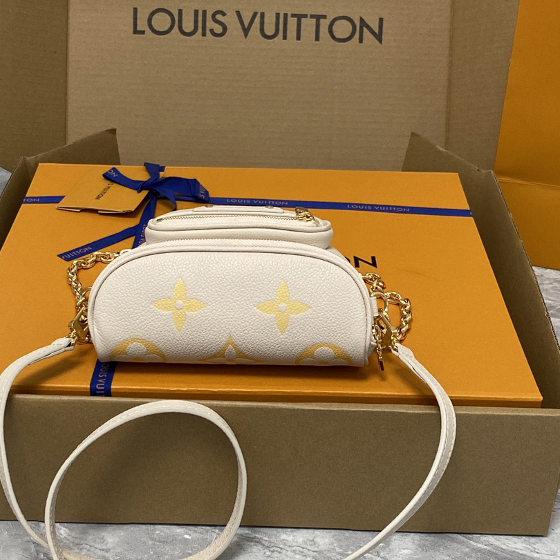 Louis Vuitton Mini Bumbag (17x12x9.5cm)      M82208 - DesignerGu