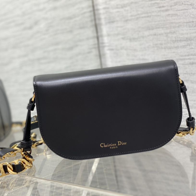 Dior CD Signature Bag With Strap - DesignerGu