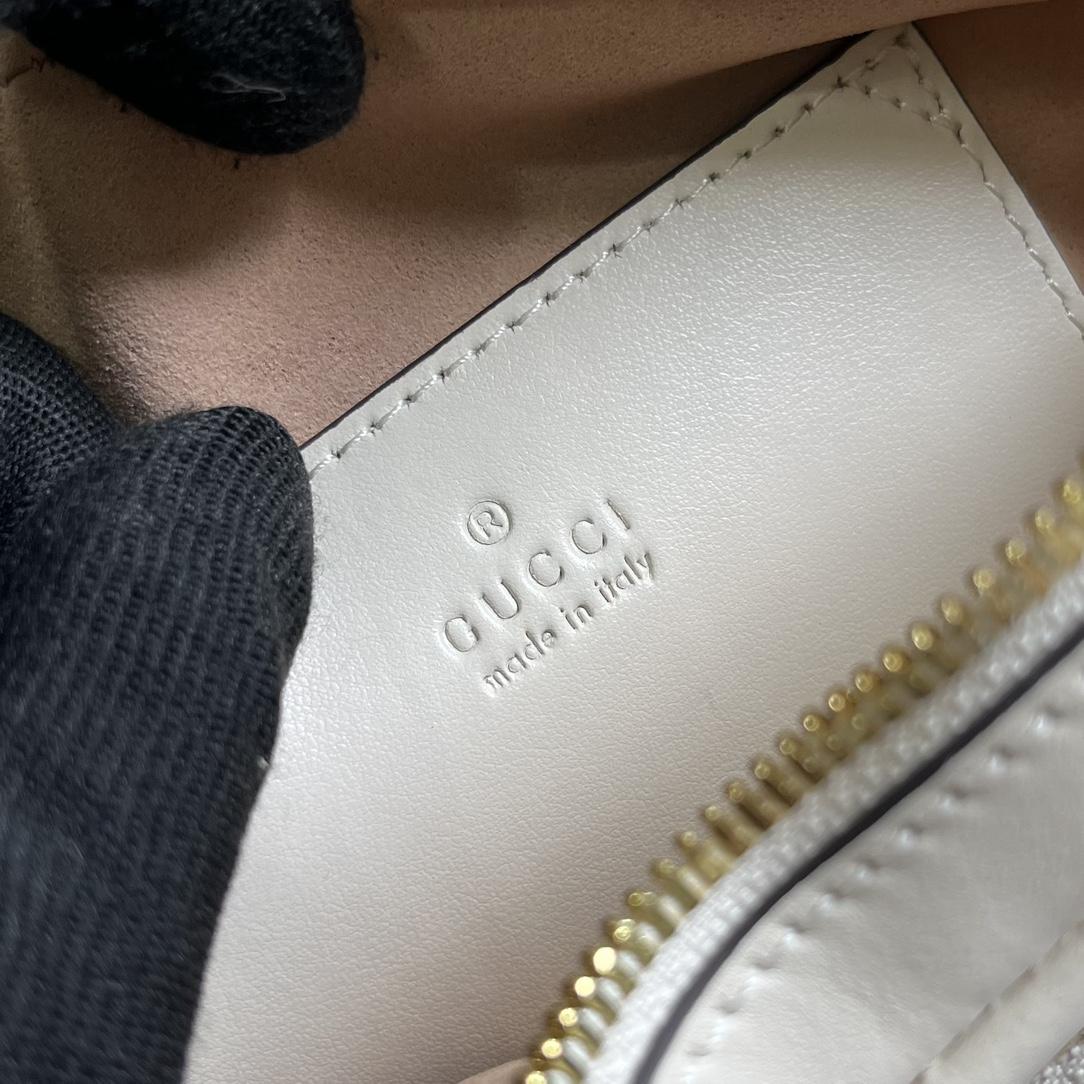 Gucci Interlocking G Mini Heart Shoulder Bag - DesignerGu