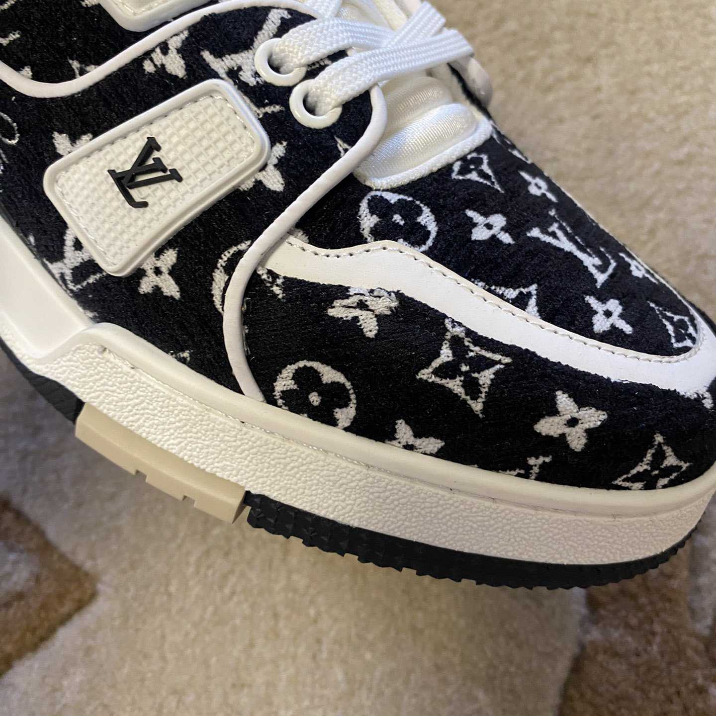 Louis Vuitton LV  Trainer Sneaker        - DesignerGu