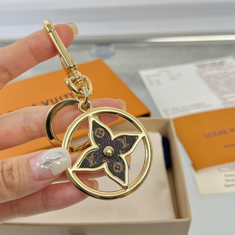 Louis Vuitton Puzzle Flower Monogram Keyring    M01207 - DesignerGu