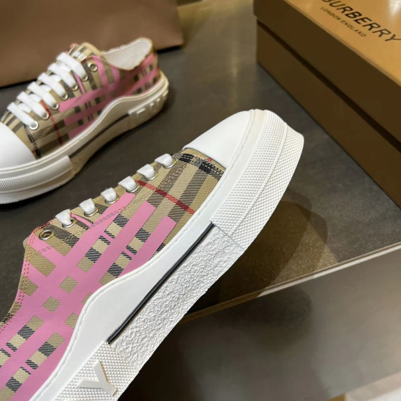 Burberry Check Cotton Sneakers - DesignerGu