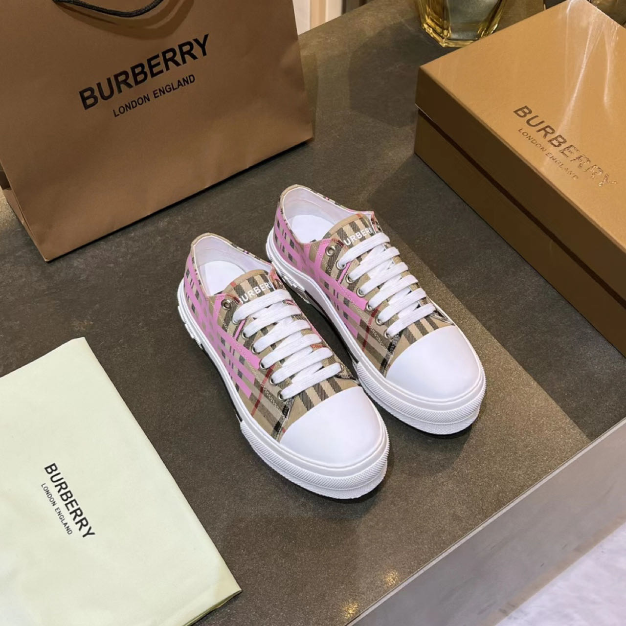 Burberry Check Cotton Sneakers - DesignerGu