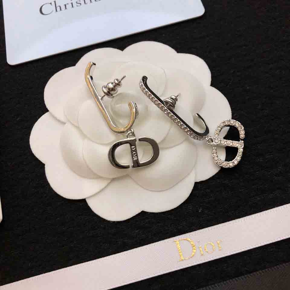 Dior 30 Montaigne Earrings - DesignerGu