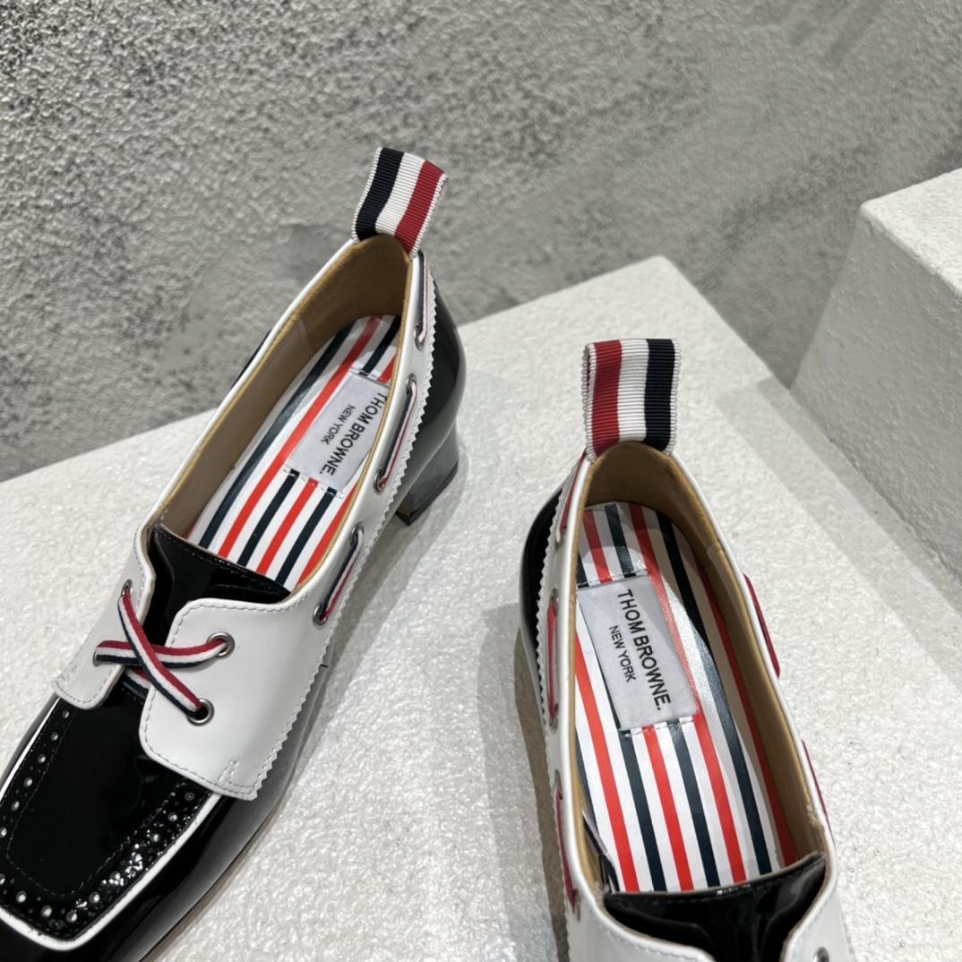 Thom Browne Black And White Soft Patent Leather 40mm Block Heel Boat Shoe - DesignerGu