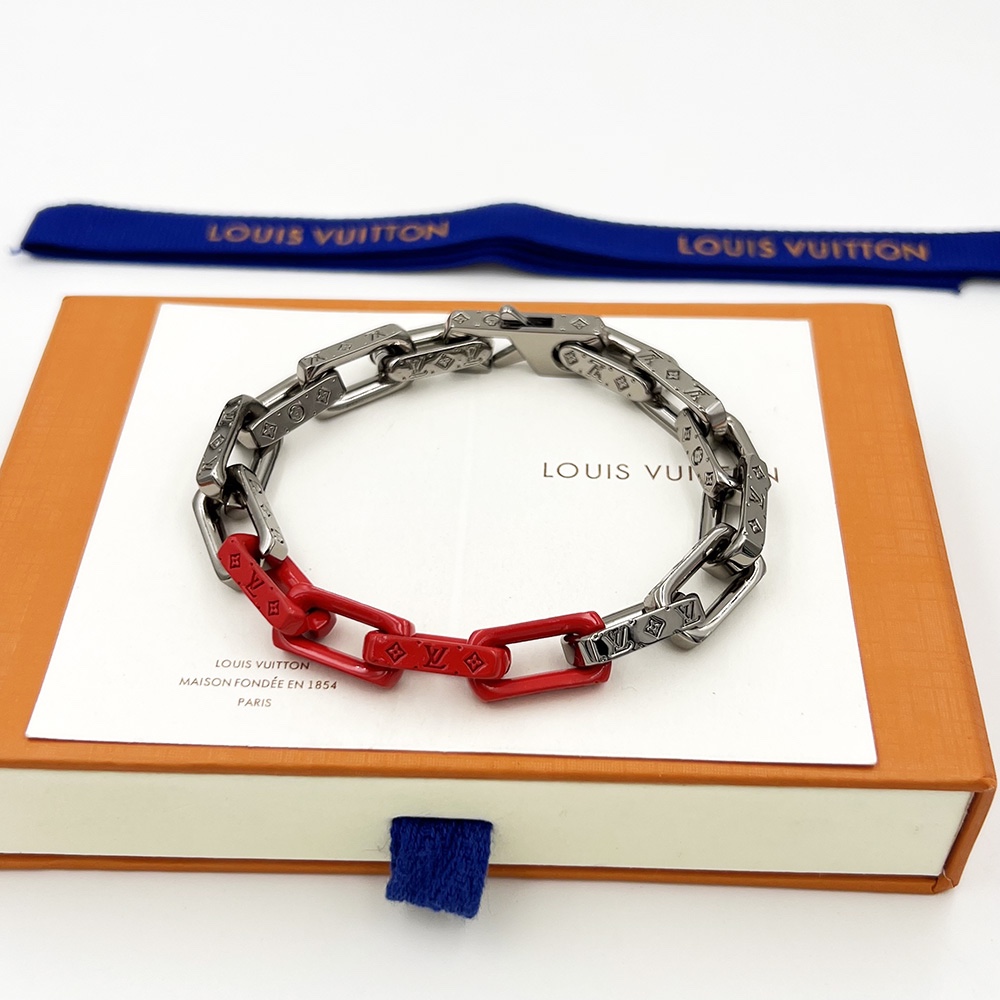 Louis Vuitton Monogram Chain Bracelet    MP3199 - DesignerGu