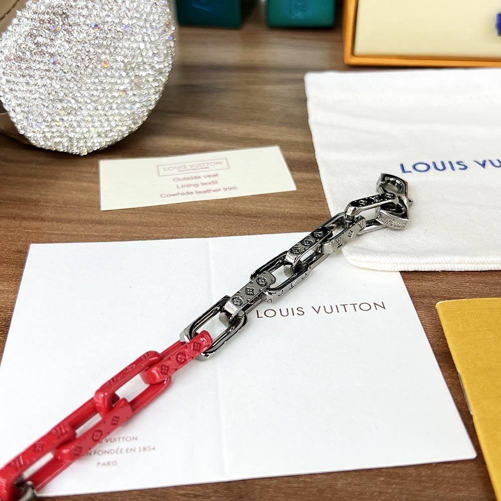 Louis Vuitton Monogram Chain Bracelet    MP3199 - DesignerGu