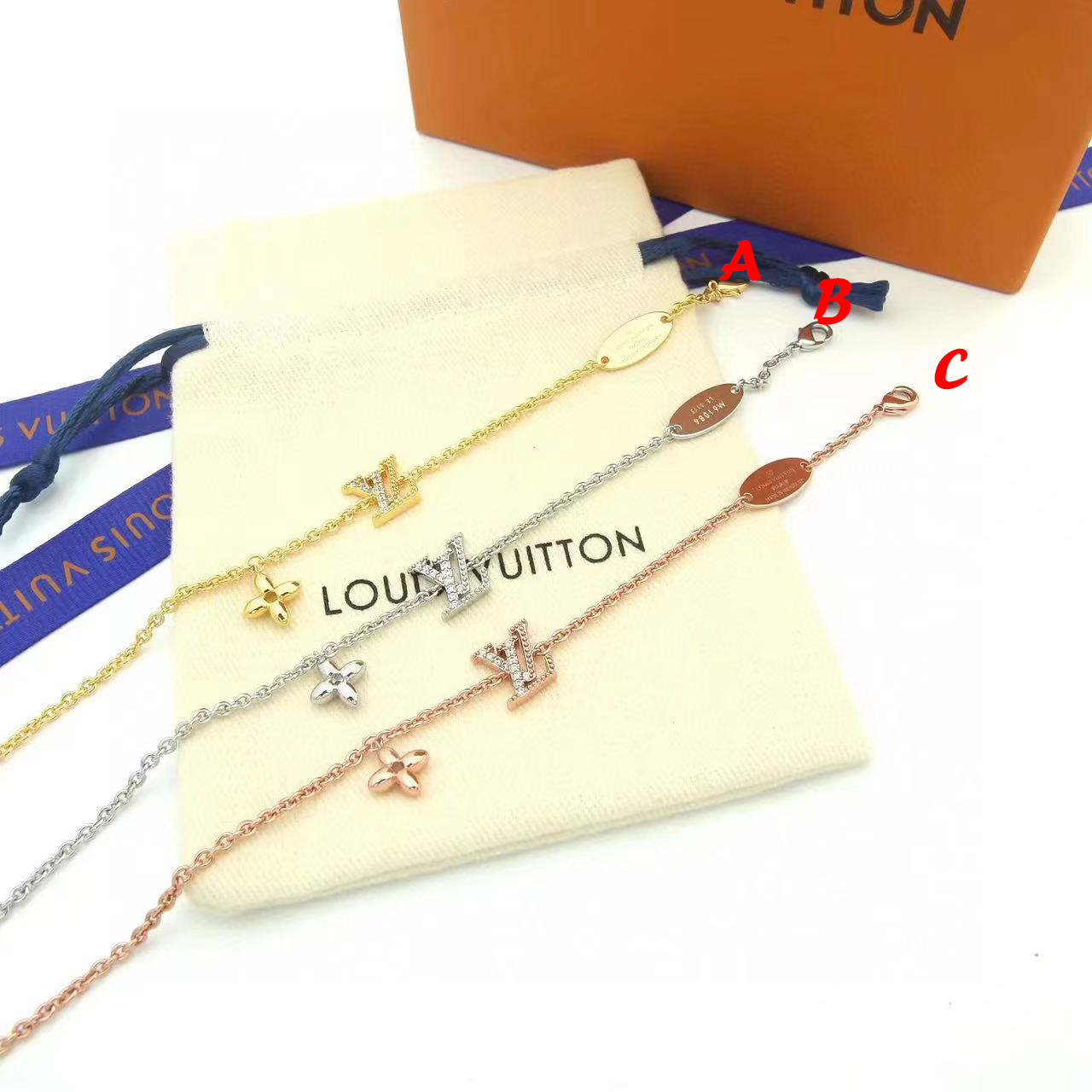 Louis Vuitton LV Iconic Bracelet - DesignerGu